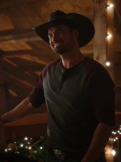 A Royal Montana Christmas 2025 Warren Christie Shirt