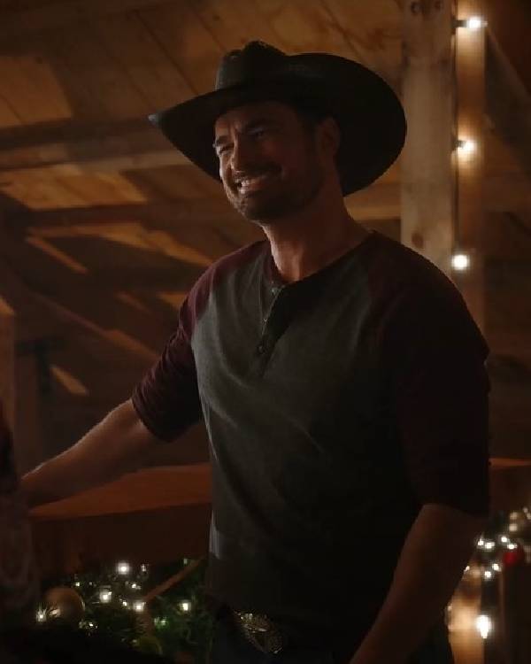 A Royal Montana Christmas 2025 Warren Christie Shirt