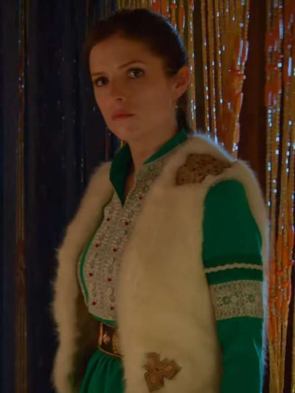 Anna Kendrick Noelle Vest