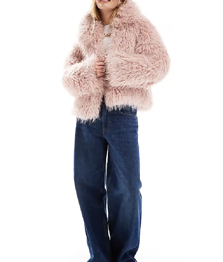 The Summer I Turned Pretty S03 Taylor Jewel Fur Jacket