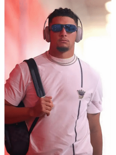 Patrick Mahomes Kansas City Chiefs White T-shirt