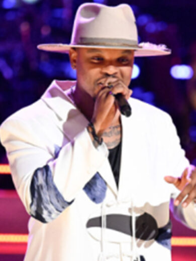 The Voice S28 Kanard Thomas White Whale Print Blazer